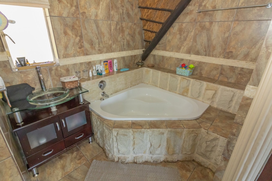 6 Bedroom Property for Sale in Panorama Free State